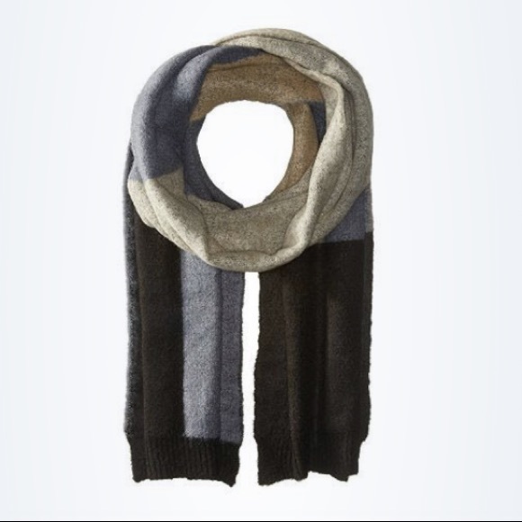 BCBC Color Blocked Blue Black Gray Scarf Winter - Picture 1 of 4